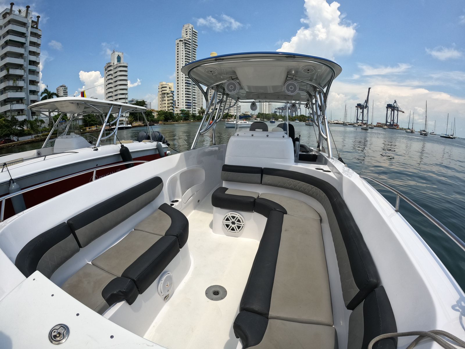 Fotos de servicios de transporte nautico